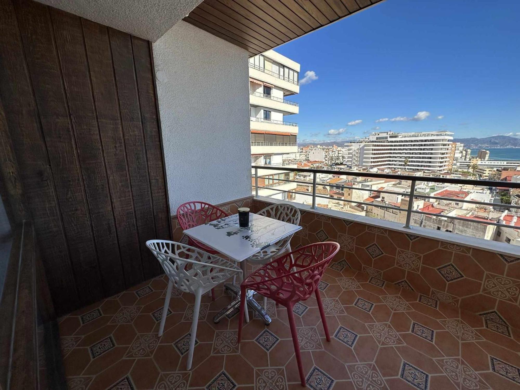 Apartamento Con Vista Al Mar En La Mitica Nogaler توريمولينوس المظهر الخارجي الصورة